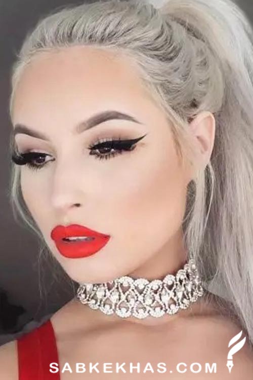 میکاپ با رژ قرمز