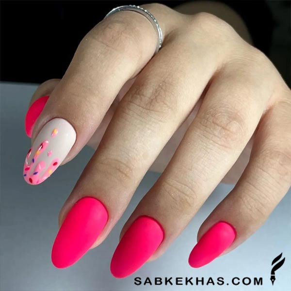 کاشت ناخن سرخابی جیغ کاشت ناخن سرخابی جیغ