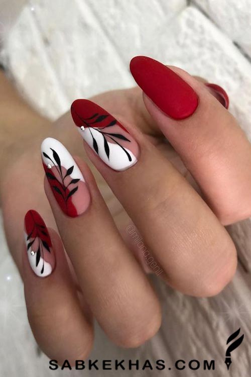 کاشت ناخن رنگ زرشکی کاشت ناخن رنگ زرشکی