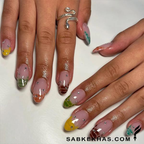 ژلیش ناخن نئونی دخترونه