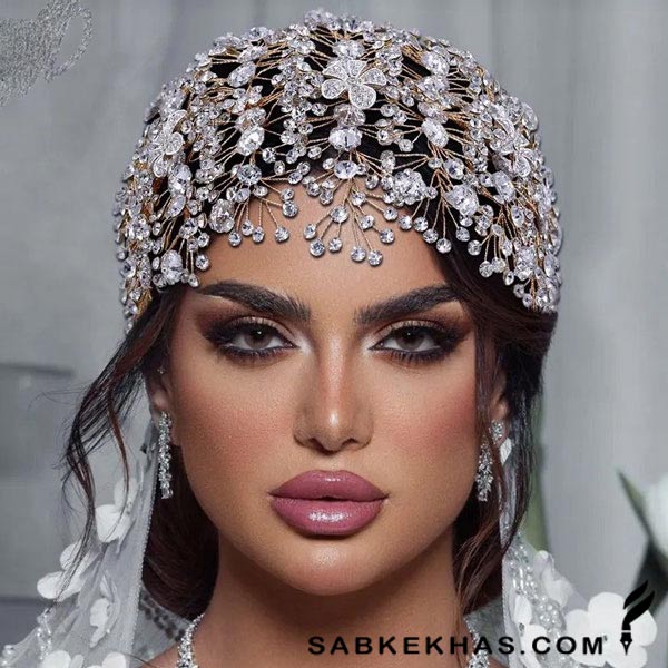 مدل تاج روی پیشانی مدل تاج روی پیشانی