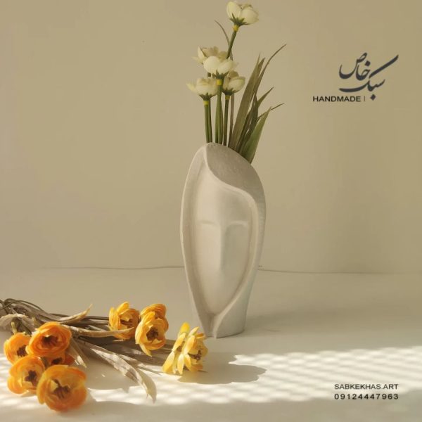 گلدان و مجسمه خاص