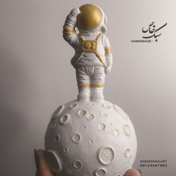 مجسمه دکوری آدم فضانورد