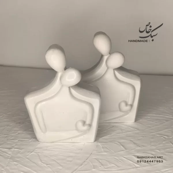 مجسمه همدم