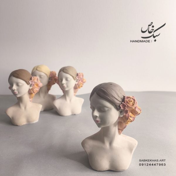 مجسمه نیم تنه دختر
