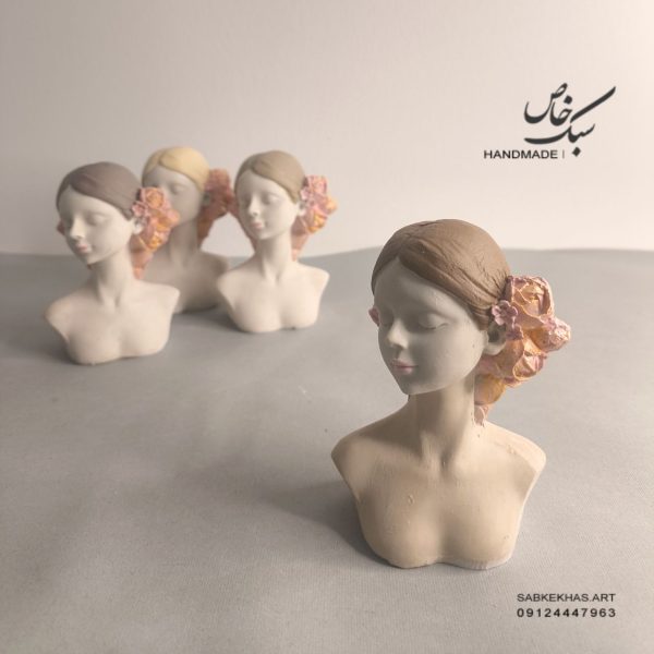 مجسمه نیم تنه