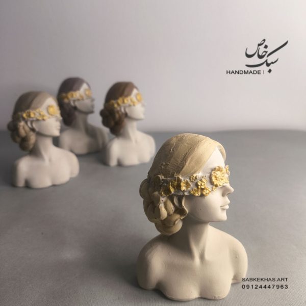 مجسمه های نیم تنه دختر
