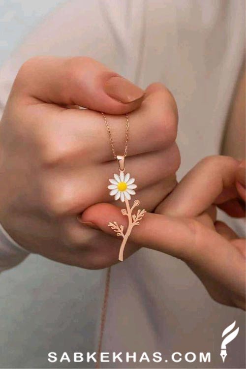 گردنبند طرح گل بابونه گردنبند طرح گل بابونه