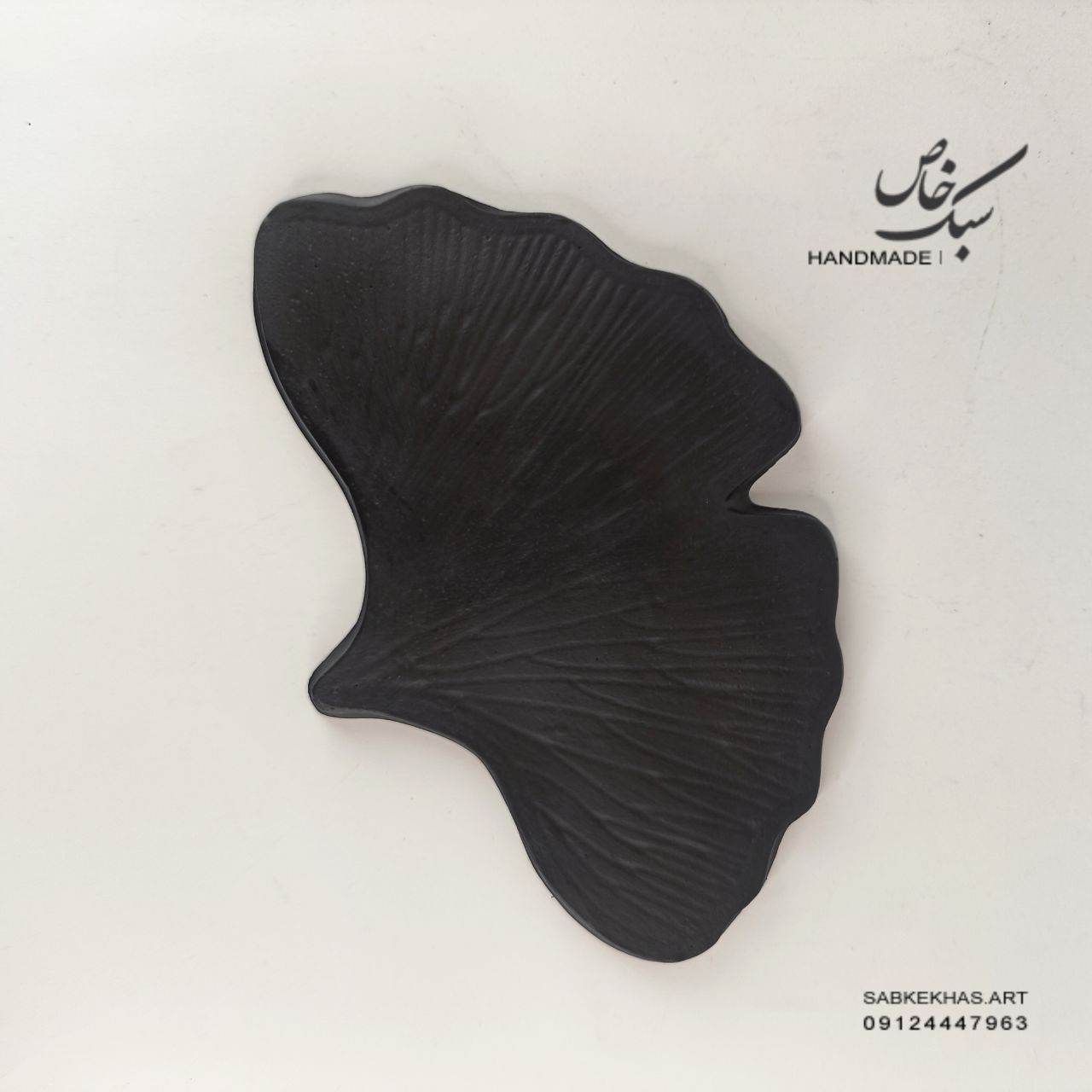 دکوری برگ جینگو