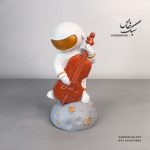 مجسمه فضانورد نوازنده