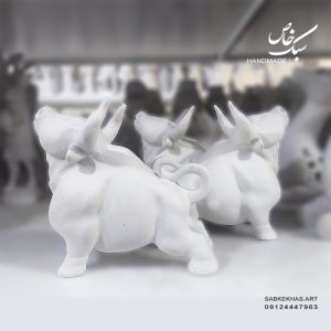 مجسمه گاو نر