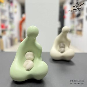 مجسمه مادر و بچه