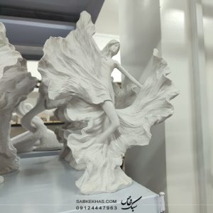 مجسمه بالرین
