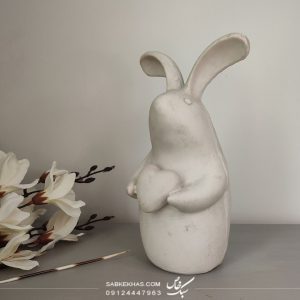 مجسمه خرگوش قلبی