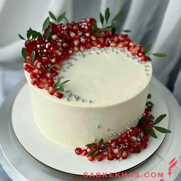 کیک شب یلدا ساده