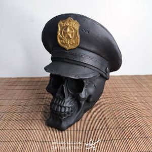 مجسمه جمجمه اسکلت پلیس