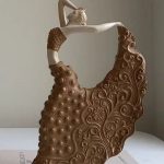 مجسمه دختر رقصنده