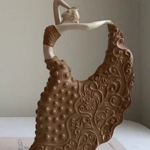 مجسمه دختر رقصنده