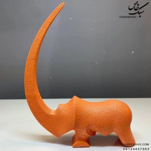 مجسمه کرکدن تک شاخ